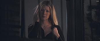 Actress - Gwyneth Paltrow: Movie - shows her nude tit in Two Lovers